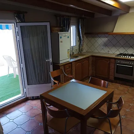 Vacaciones 4 * دينايا
